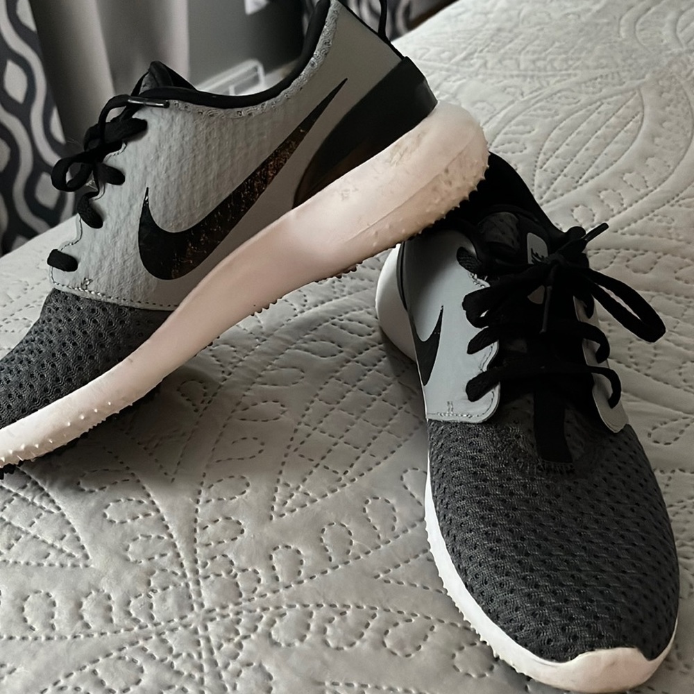 Girls Nike golf shoes